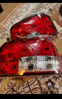 دو عدد چراغ خطر