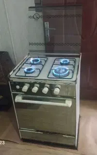 اجاق گاز چهار شعله تمیز