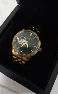 تعدادی ساعت مچی مردانه اتوماتیک و سه موتوره عمده