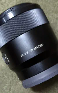 لنز سونی Sony FE 50mm f/2.8 Macro