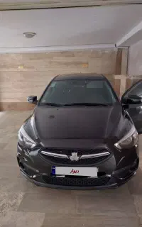 شاهین مشکی