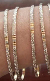 النگوی زیبا فروش فوری هرکدام ۵ گرم هستند