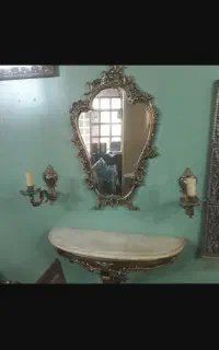 اینه و شمعدان قدیمی