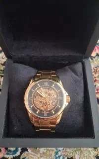 ساعت اتومات قلب باز