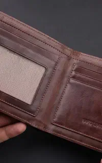کیف پول به همراه مدارک گمشده