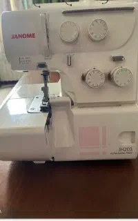 چرخ خیاطی ژانومه