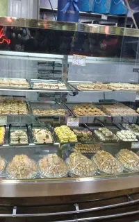 فروشنده نان فانتزی شیفت صبح