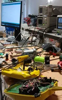 تعمیرات تخصصی لوازم برقی و خدمات کامپیوتر