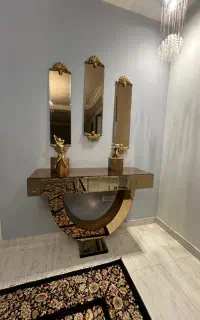 آیینه و کنسول