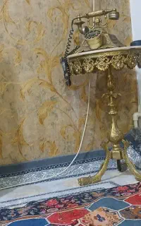 تلفن برنز سالم با پایه برنز