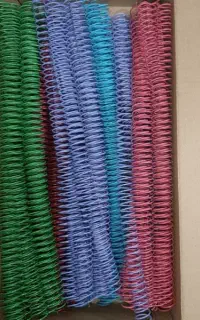 سیمی کتاب و قمقمه