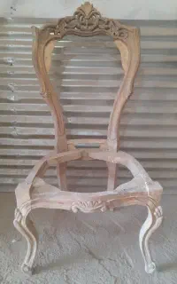 صندلی چوبی
