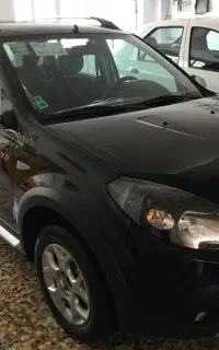 ساندرو استپ وی اتوماتیک مشکی مدل 1398 کم کارکرد