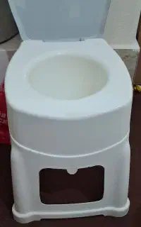 توالت پلاستیکی شرکت توس پیکر