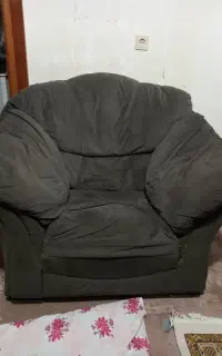 مبل ۷ نفره و تلوزیون ۳۲ اینچ و زیر تلوزیونی توافقی