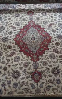 کارشناسی فرش و خریدار فرش دست باف