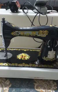 چرخ خیاطی تمیزوسالم وساعت دیواری