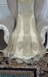 تعدادی لباس مجلسی سالمو تمیز