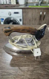 اتو برقی قدیمی