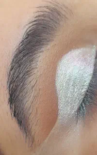 تخفیف ویژه لاین میکاپ در ایلام(لایت،عروسکی،عربی)