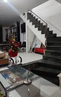 دفتر کار حاشیه