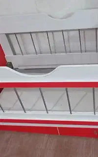 تخت دخترانه