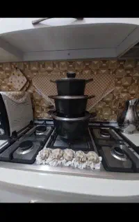 قابلمه چدن ۳ تیکه
