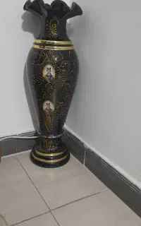 دوعدد گلدان