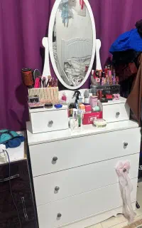 میز ارایش سفید