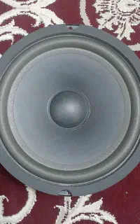 تعدادی ساب و بلندگوی خانگی