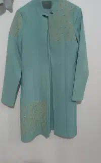 دو عدد مانتو  نو نو یکی دوبار فقط پوشیده شده