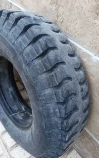 یک جفت لاستیک16 750 نیسان گل عقب