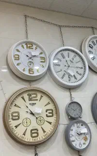 ساعت دیواری با طرح های متنوع