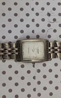 ساعت کلاسیک لاروس