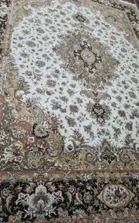 یک جفت فرش ۱۲ متری