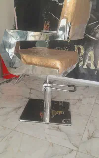فروش دوعدد صندلی اریشگری (آلمانی )جک دار