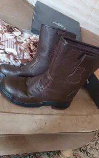 کفش ایمنی آمریکایی