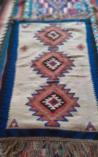 چند عدد قالیچه