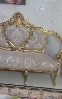 مبل سلطنتی نو با میز نهار خوری وچهار نفره سالم