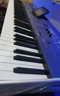 گروه موزیک dj اجرای زنده با کیبردیست حرفه ی