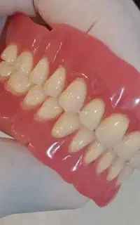 ارائه خدمات دندانسازی(فقط مصنوعی )