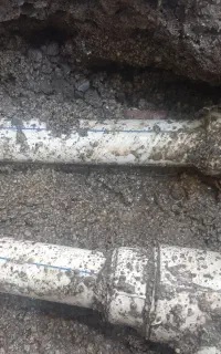 نشت یابی وتشخیص دقیق محل نشت رطوبت با دستگاه