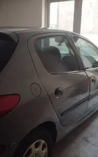 پژو ۲۰۶ تیپ ۳