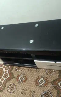 زیر تلوزیونی در حد نو