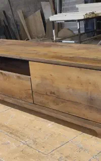 میز تلویزیون. تولیدی