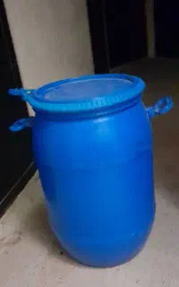 شش عدد بشکه نشکن پلاستیک فشرده بسیار محکم