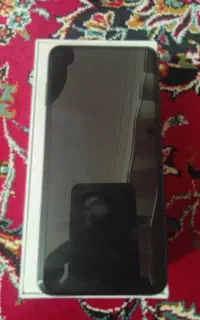 باسلام یک عدد گوشی نو ت9 بفروش می‌رسد