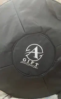 هنگدرام A Gift