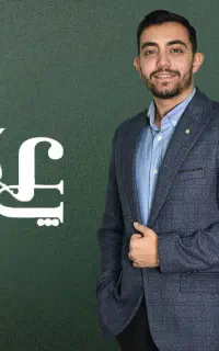 کار آموز وکالت و مشاور حقوقی