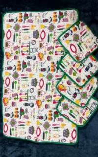 یک عدد نمگیر و چهار عدد دستگیره ست